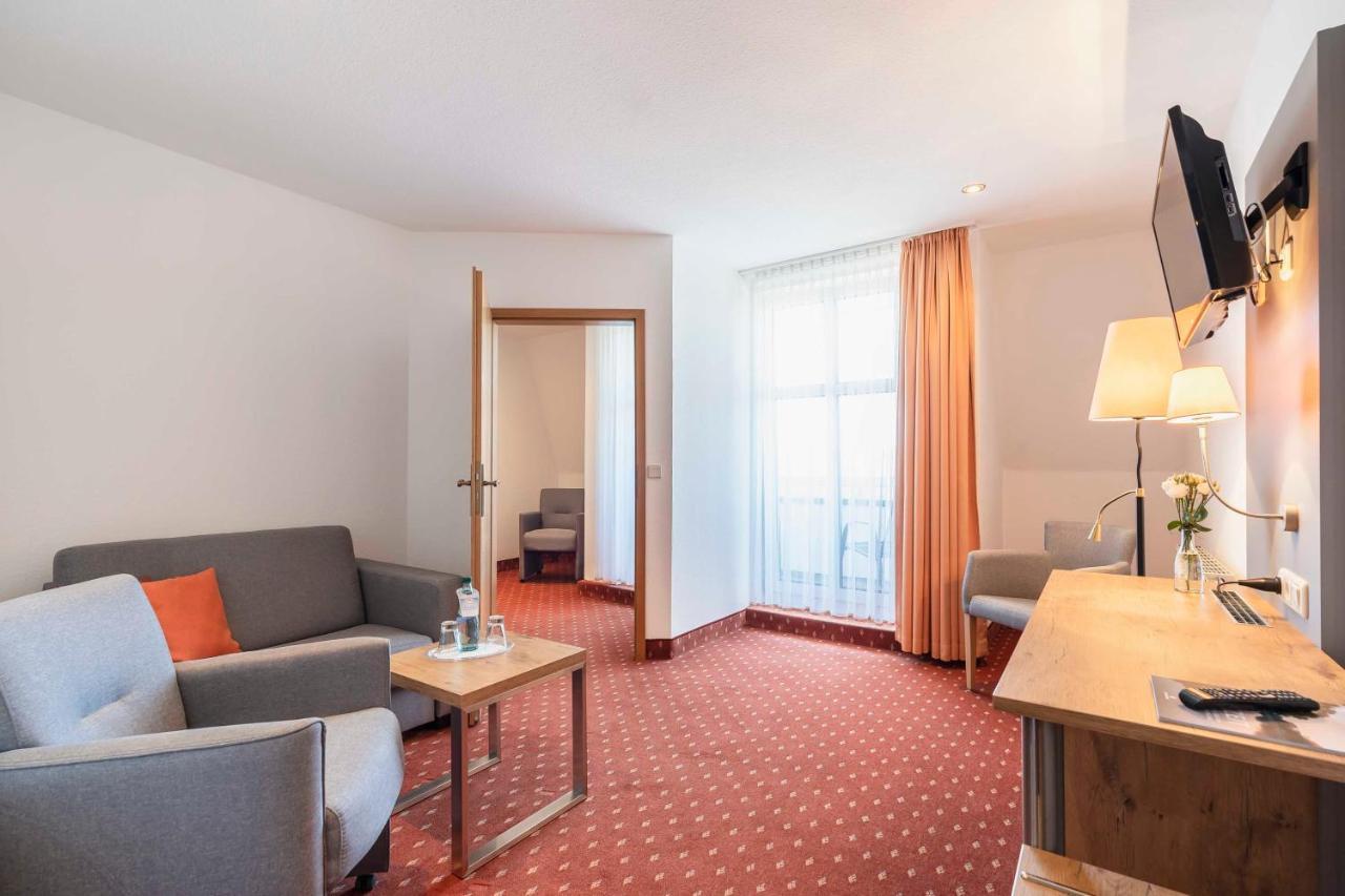 Hotel Markgraf Ленін Екстер'єр фото