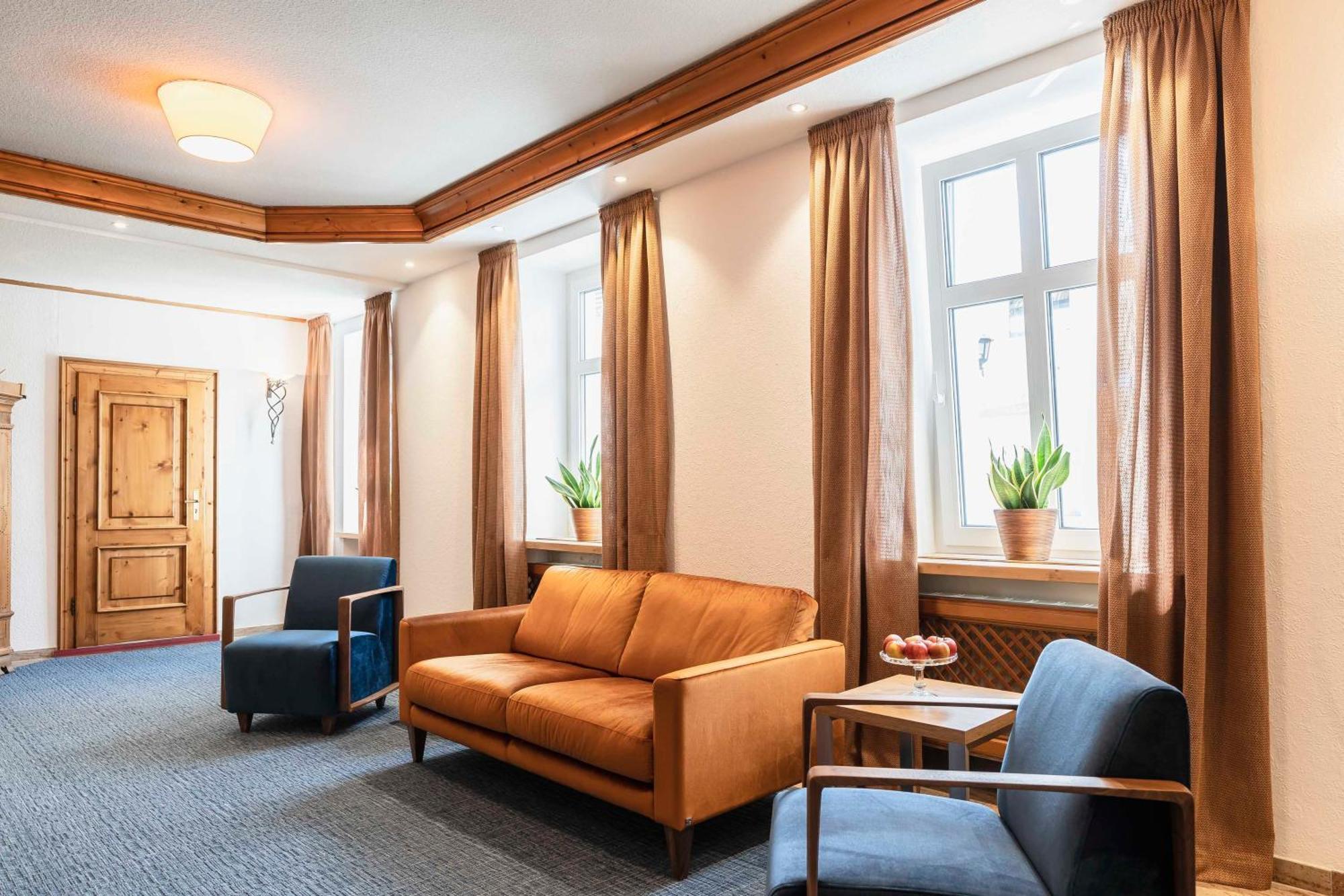 Hotel Markgraf Ленін Екстер'єр фото
