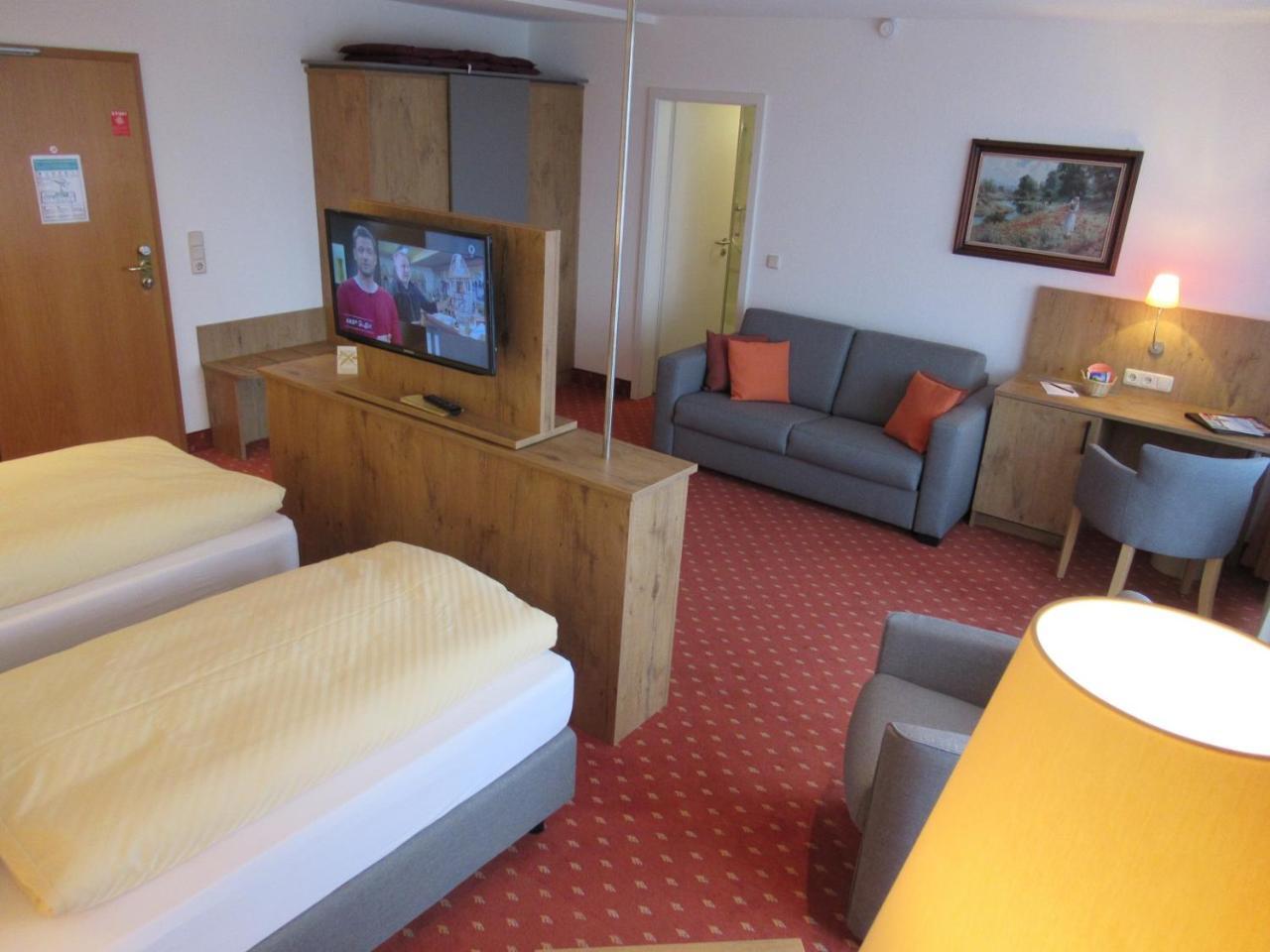 Hotel Markgraf Ленін Екстер'єр фото