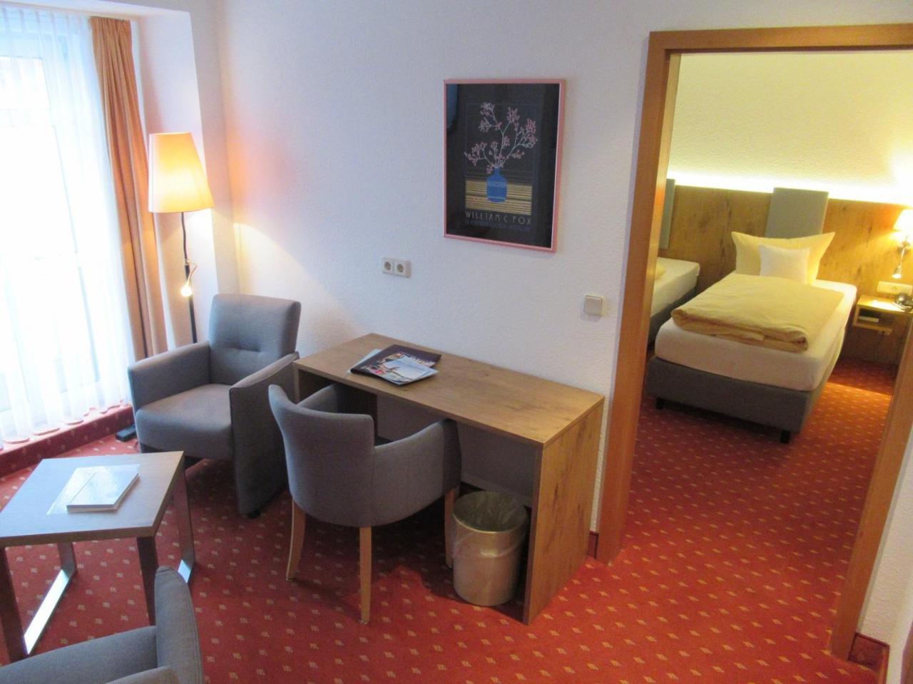 Hotel Markgraf Ленін Екстер'єр фото